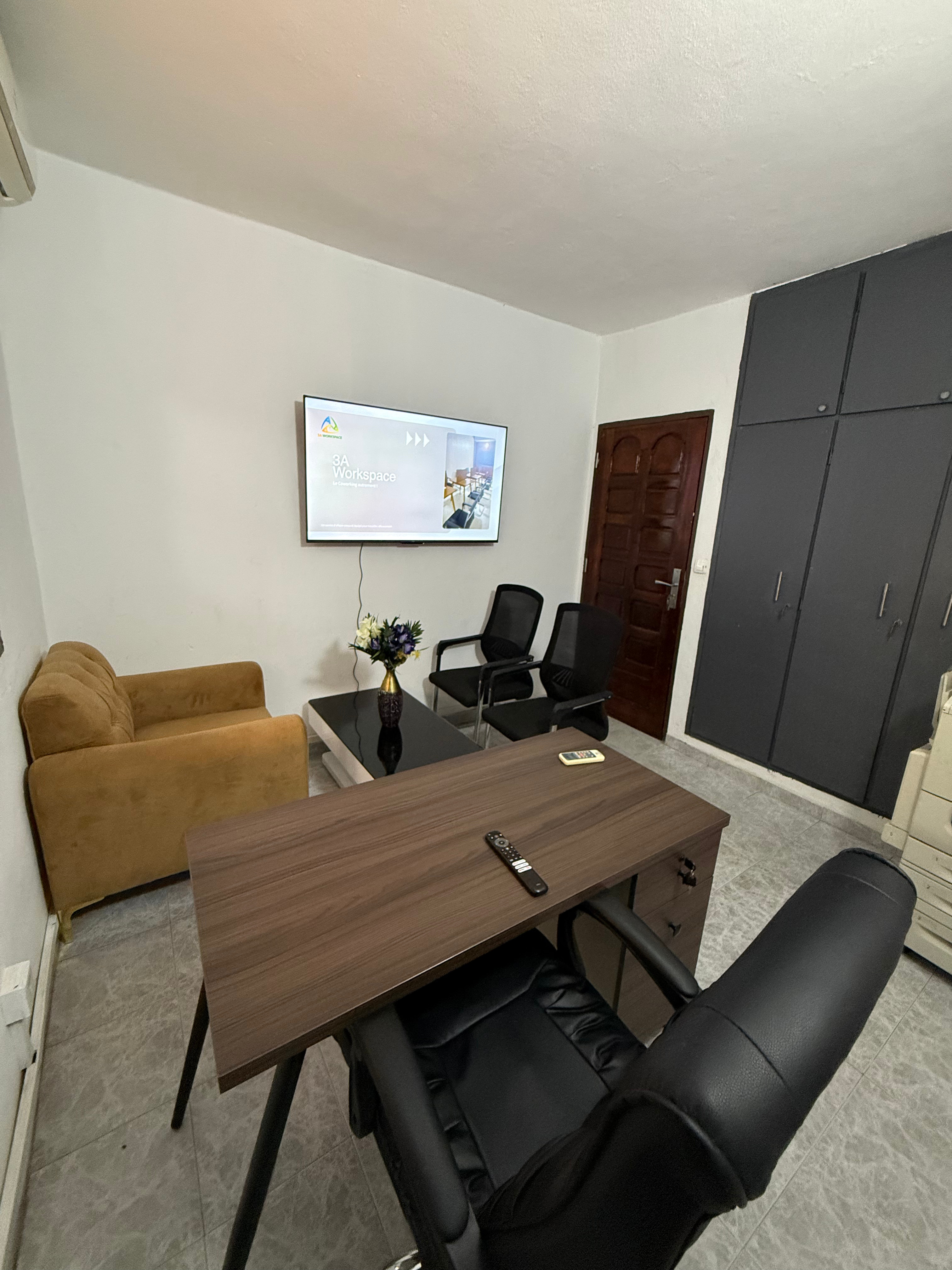 Bureau Emerald Desk